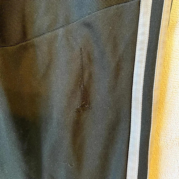 ADIDAS sweatpants - Picture 4 of 7